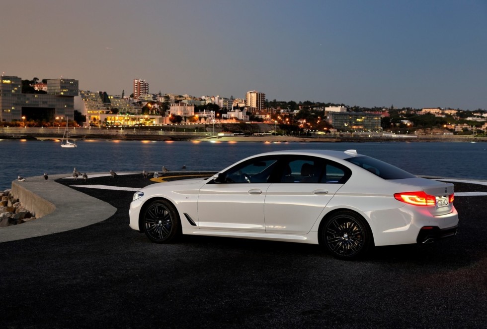 Mercedes-Benz опередил BMW и Lexus на рынке США в люксовом сегменте