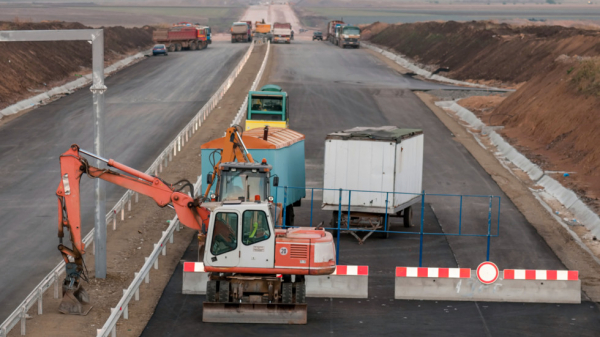 В РФ рассматривают проект строительства самой дорогой автотрассы