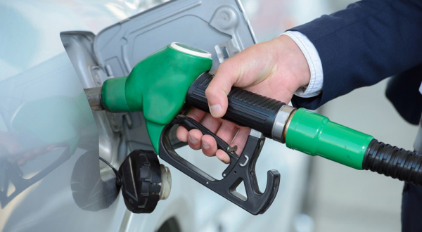 Об угрозе роста цен на бензин в 2019 году наконец заговорили «наверху»