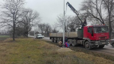 На трассе Симферополь - Феодосия в Крыму устанавливают освещение
