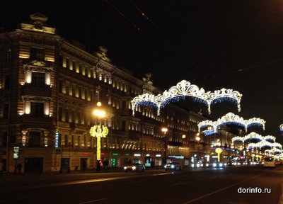 Из-за проведения торжественного вечера и забега Дедов Морозов ограничат движение в центре Петербурга