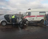 Водитель иномарки Chevrolet Aveo врезался в «скорую» и погиб на трассе под Курском