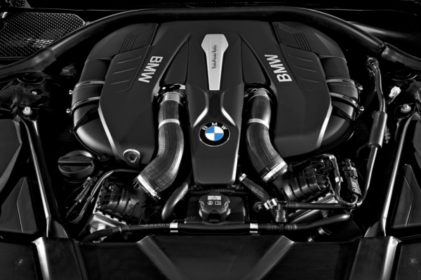 Очередная беда с двигателями BMW: «глюк» в электронике может привести к их поломке