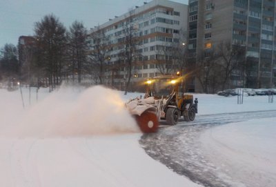 Более 500 тысяч кубометров снега вывезли с дорог Петербурга с начала сезона