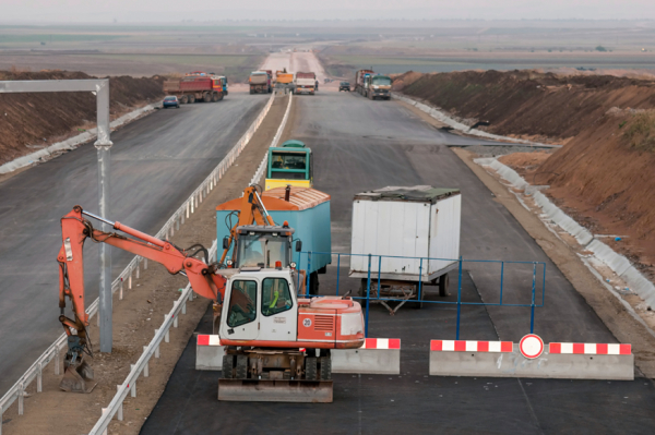 Дороги в России будут строить дольше, но они станут прочнее