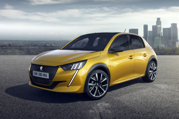Бестселлер Peugeot сменил поколение: теперь не только бензин или дизель, но и электроверсия