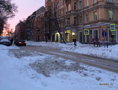 С начала года в Петербурге ГИБДД выявила более 1 тыс. недостатков зимнего содержания дорог
