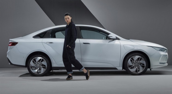 Аналог Tesla Model 3 от Geely: без выдающихся характеристик, зато с привлекательной ценой
