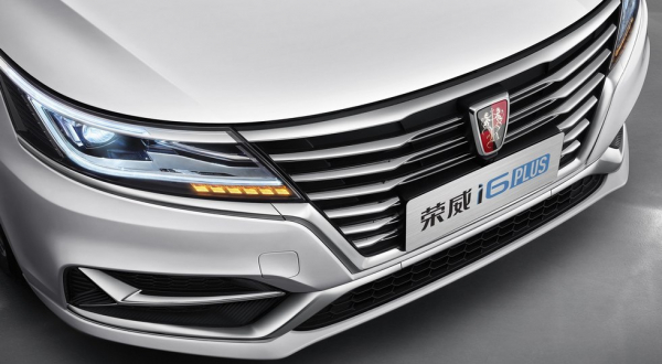 Растерявшему покупателей «китайцу» с дизайном под VW подправили внешность
