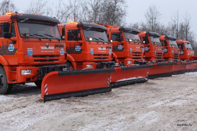 Количество спецтехники на дорогах в Волгоградской области увеличили из-за непогоды