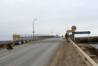 На мосту через реку Белый Ильмень в Астраханской области ограничат движение транспорта
