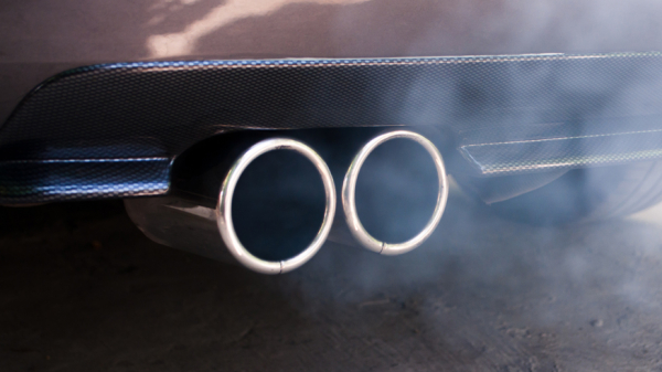 За экологию: Минпромторг выступил против машин с «грязными выхлопами»