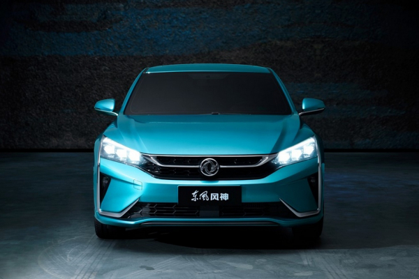 Китайский родственник новых Peugeot 2008 и Opel Corsa предложит богатое оснащение