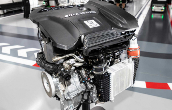 Daimler сделал самый мощный в мире серийный 4-цилиндровый мотор