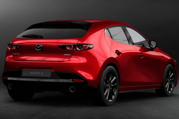 Новая Mazda3 в первый год российских продаж – точно с «ручкой», а дальше?..