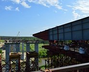 Началась надвижка пролета моста через реку Иня при строительстве Восточного обхода Новосибирска