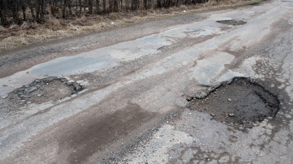 Генпрокуратура назвала состояние российских дорог плачевным