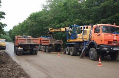 Паводок в Приморье: переливы воды на дорогах, режим ЧС и новое предупреждение о непогоде