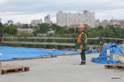 На строящемся Фрунзенском мосту в Самаре завершаются работы по гидроизоляции
