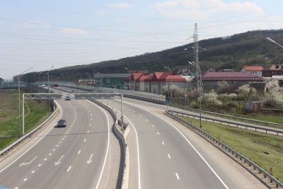 Более 17 км линий освещения построят вдоль трассы А-167 на Ставрополье в этом году