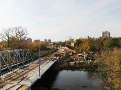 Мост через Клязьму в подмосковном Щелкове готов на 80 %