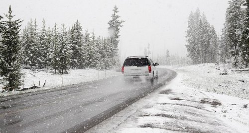 Автомобилистов предупреждают о сильном снегопаде в Свердловской области