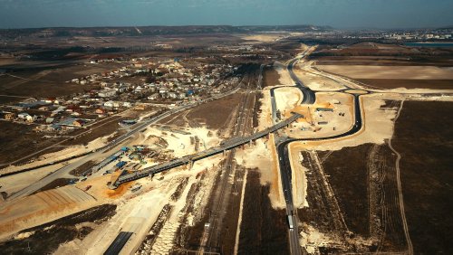 Путепровод на трассе Таврида в Бахчисарайском районе Крыма готов на 50 %