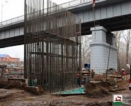 Ведутся работа на шести опорах строящегося моста через Белую в Уфе