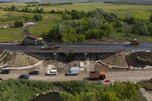 Досрочно отремонтировали мост через реку Сарбай в Самарской области