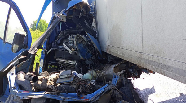 Две легковушки, фура и «Газель» попали в смертельную аварию на трассе М-5 Урал в Самарской области