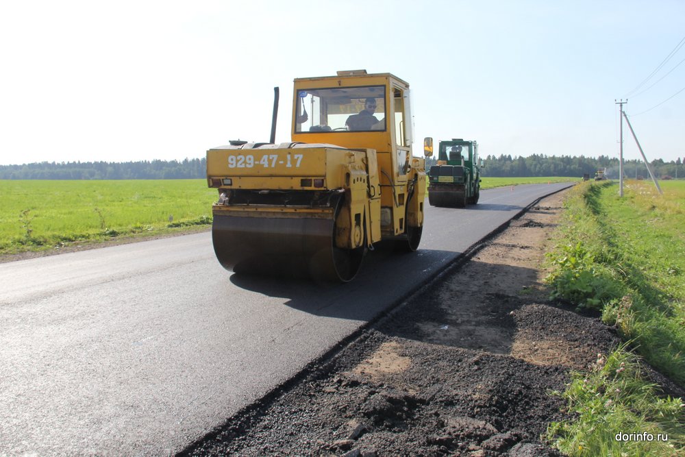 Вторую половину Волковицкого шоссе в Ленобласти начали ремонтировать досрочно