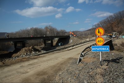 Мост через Крыловку в Приморье готов на 90%