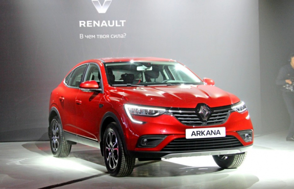 Renault Arkana: старт продаж с дорогих версий, «дубовый» салон и «китайцы» в игноре